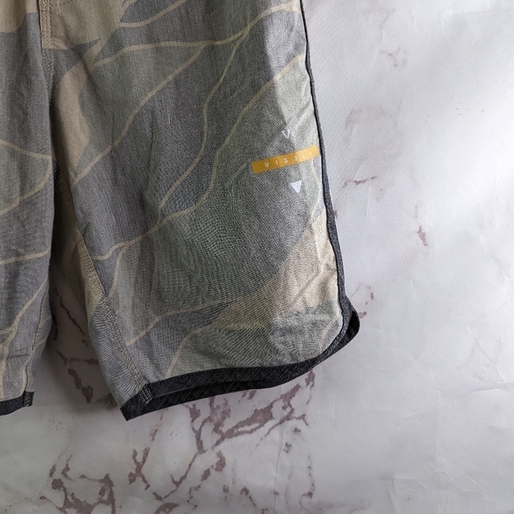 Vissla Swim Trunks Mens 28 Gray Yellow Swim Board Shorts Lace Up Swimming - Picture 5 of 13